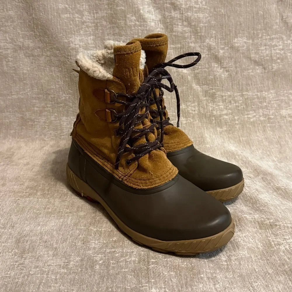 Cougar Originals Maple Sugar Winter Boots.